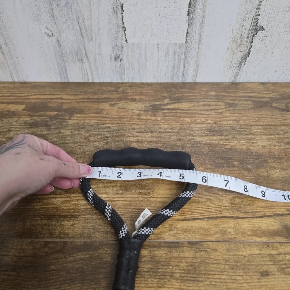 Large Handle Leash Attachment For Extra Tight Grip